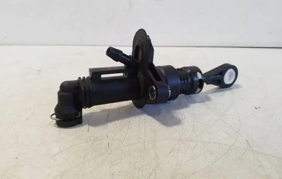 Audi A1 Clutch master cylinder 2Q0721388