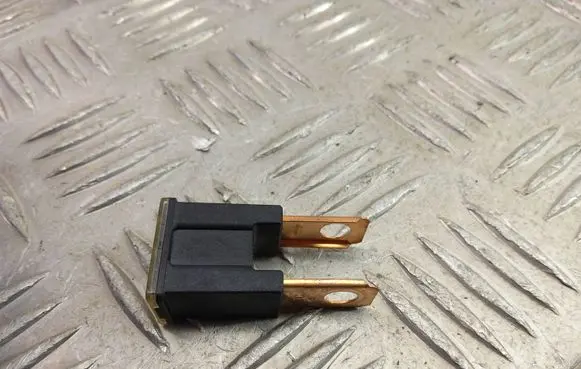 Lexus RX 330 - 350 - 400H Fuse 80A