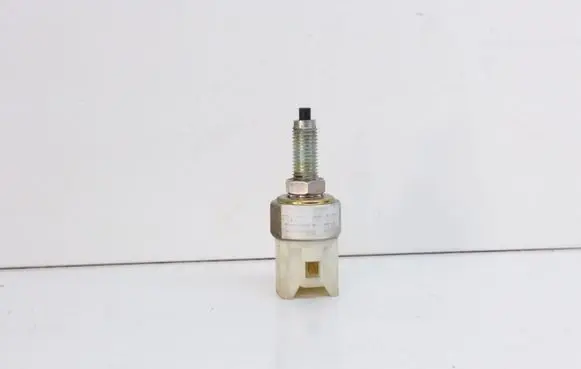 Clutch pedal sensor