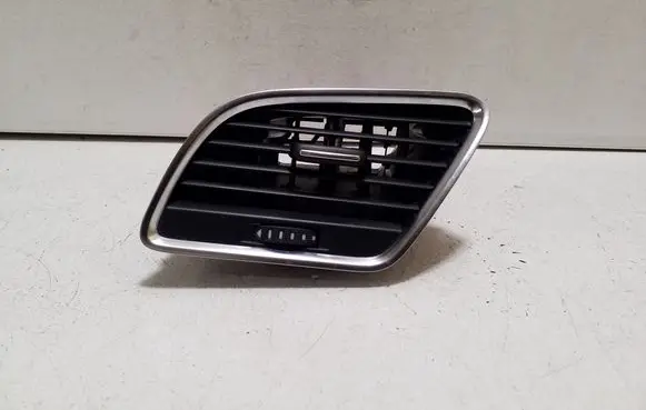 Audi Q3 8U Dashboard side air vent grill/cover trim 8U2820901C
