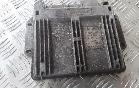 Renault Kangoo I Engine control unit/module 7700112530 7700108811