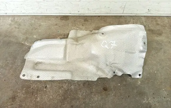 Audi Q7 4M Exhaust heat shield 4M0825692D 4M0825692