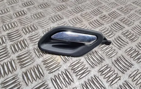 BMW 5 E39 Rear door interior handle 8226049