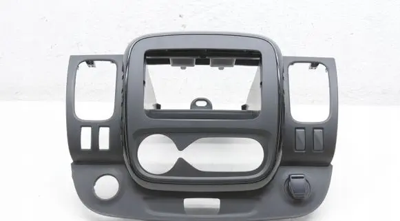 Renault Trafic III (X82) Radio/GPS head unit trim 682607479R