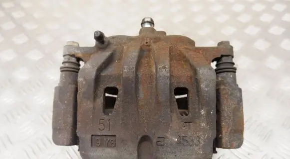 Lexus ES 250 - 300 - 330 Front brake caliper 4773048150