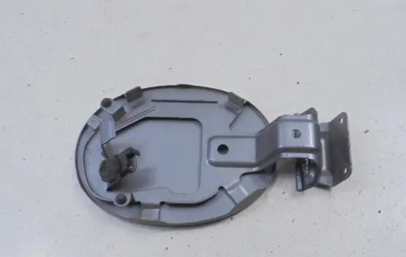 Mazda 3 I Fuel tank cap trim 