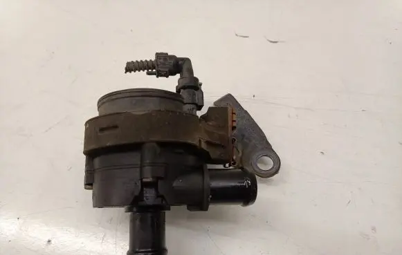 Volkswagen Golf VII Electric auxiliary coolant/water pump 5C0965567