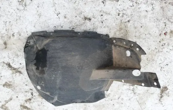 Cadillac CTS Front wheel arch liner splash guards