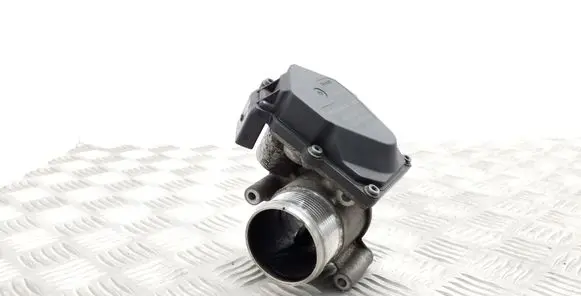 Volkswagen Tiguan Throttle valve 03L128063K