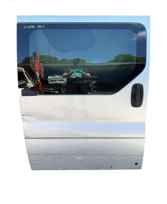 Opel Vivaro Side sliding door BRAK