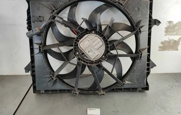 Ram 1500 Electric radiator cooling fan 68268606AE