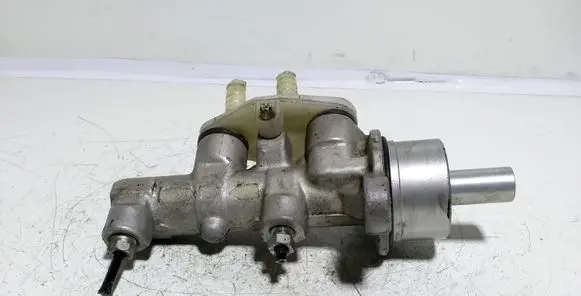 Opel Meriva A Master brake cylinder Y21627
