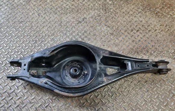 Rear upper control arm/wishbone