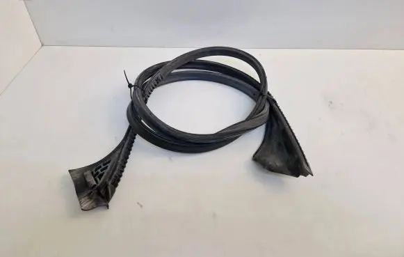 Mercedes-Benz CLA C117 X117 W117 Front door rubber seal A1176730421
