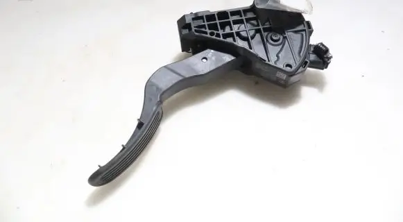Toyota Yaris Cross Accelerator throttle pedal