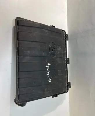 Hyundai i10 Air filter box 28111B9200