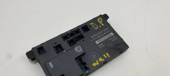 Mercedes-Benz E W211 Door control unit/module 2118702085