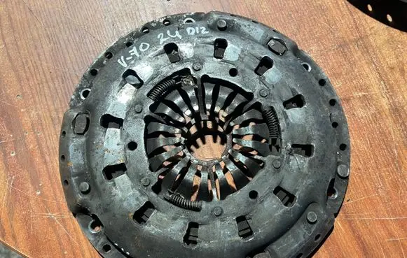 Volvo V70 Pressure plate 