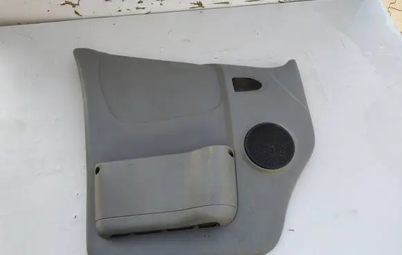 Trunk/boot side trim panel