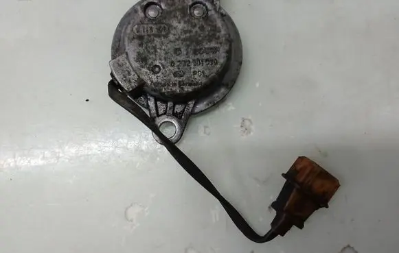 Volvo 850 Camshaft position sensor 0232101030