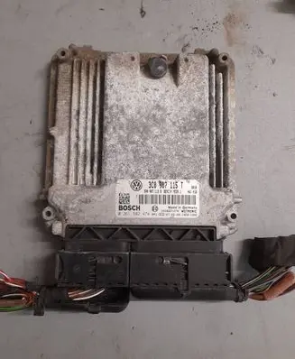 Volkswagen PASSAT B6 Engine control unit/module 3C0907115T