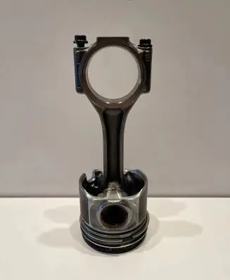 Volkswagen PASSAT B6 Piston with connecting rod 81L97A8 BKP