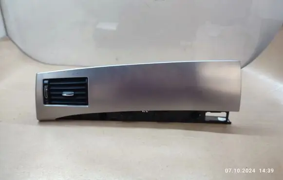 Jaguar XF X250 Dashboard side air vent grill/cover trim 8X23043C26