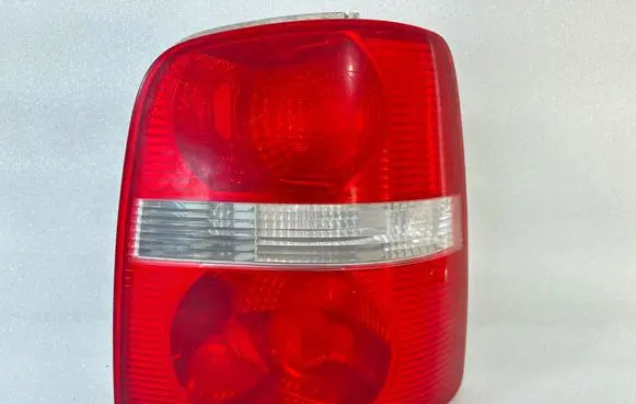 Volkswagen Touran I Rear/tail lights 1T0945096G 1T0945112E 115143