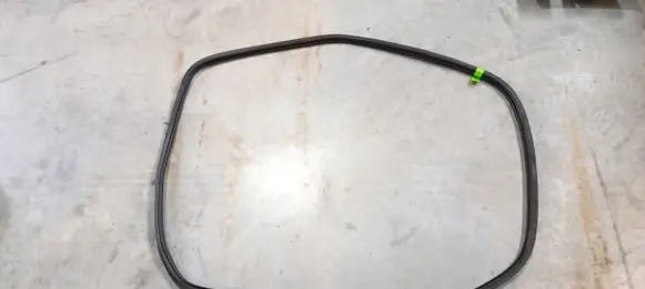 Volkswagen Touran II Rear door rubber seal (on body) 1T0867913