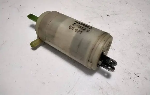 BMW 5 E34 Windscreen/windshield washer pump 13605053 011025 S0012V