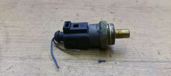 Audi A4 S4 B7 8E 8H Coolant temperature sensor 06A919501