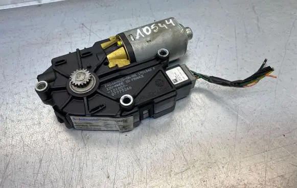 Honda Civic Sunroof motor/actuator 1717821A 1701848F