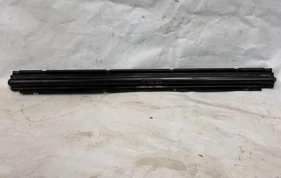Audi A6 S6 C6 4F Estate rear side window sun shade/blind 