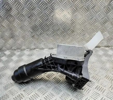 BMW 3 G20 G21 Oil filter cover 72434199 72435982