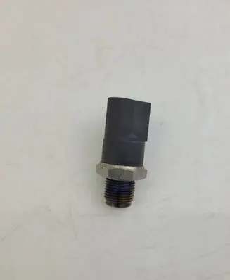 Mercedes-Benz Sprinter W901 W902 W903 W904 Fuel pressure sensor A0051535828