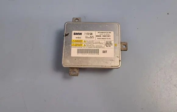 BMW 3 E90 E91 Headlight ballast module Xenon 7172536 W003T19571