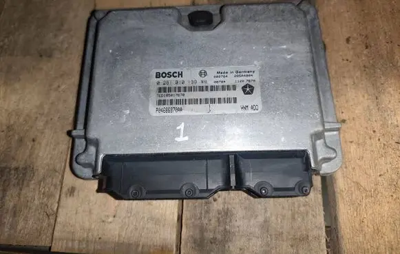 Chrysler Grand Voyager II Engine control unit/module 28SA4004 P04686870AA 0281010139