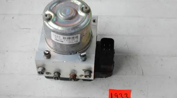 Mitsubishi Space Wagon ABS Pump MR475991