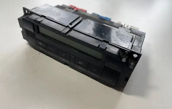 Volkswagen Sharan Climate control unit 7M3907040A