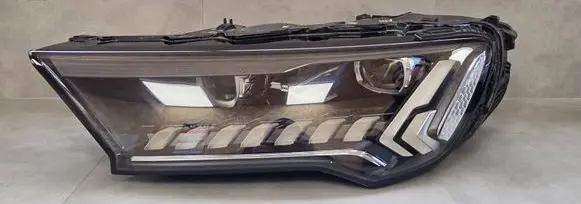 Audi Q7 4M Headlight/headlamp 4M0941085C
