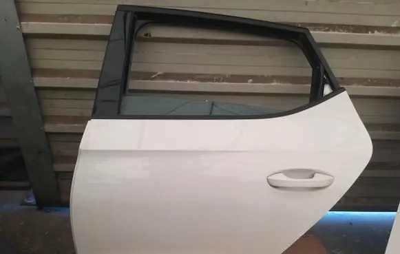 Seat Leon IV Rear door