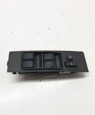 Toyota Corolla Verso AR10 Electric window control switch 848200F010 37074C184C07