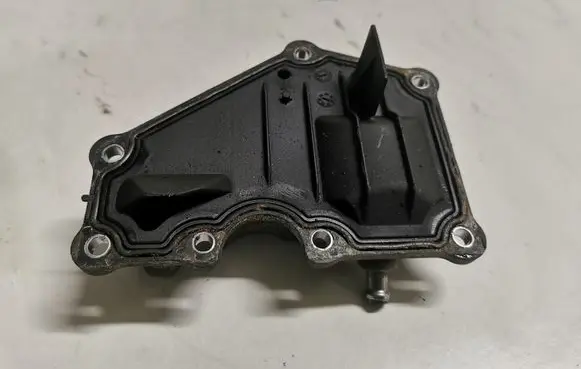 Volvo S40 Oil breather separator 