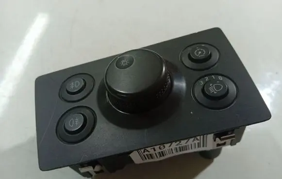 Opel Zafira B Light switch 13205865