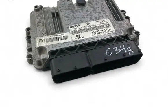 Hyundai i30 Engine control unit/module ECU 391052A710 0281014292