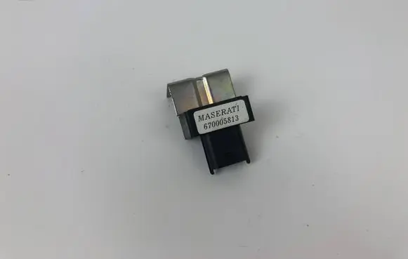 Maserati Levante ABS wheel speed sensor 670005813
