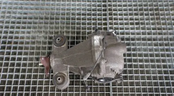Infiniti Q70 Y51 Rear differential