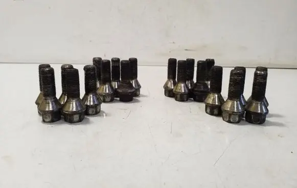 Volvo S60 Nuts/bolts 