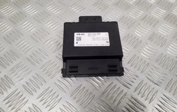 Audi A6 S6 C7 4G Voltage converter/converter module 8K0959663