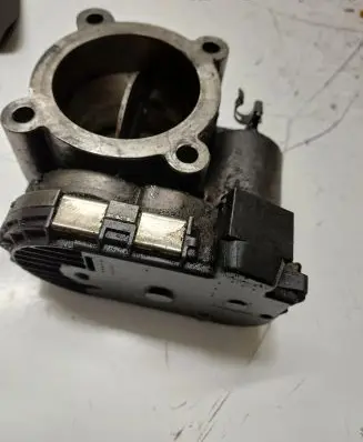 Mercedes-Benz E W211 Throttle valve A6420900270